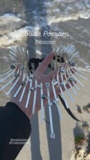 Collier Poerava  signifiant “perle qui brille”, ce prénom évoque la beauté et la lumière intérieure. Pièce unique composé de perles de Tahiti et d’argent 925,  collier entièrement réalisé et forgé à la main dans mon atelier  POERAVA à reçu le prix de l’audace au concours @prixlalchimiste 2024